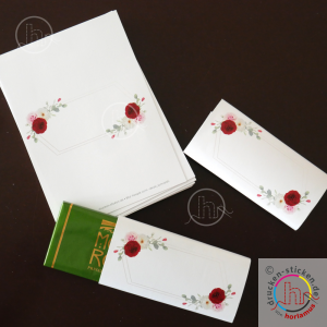 Bedruckte Banderolen für Schokoladentafeln als Tischkärtchen für eine Hochzeit