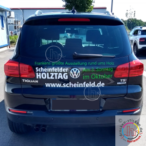 Heckbeschriftung VW Tiguan mit Werbung für den Scheinfelder Holztag