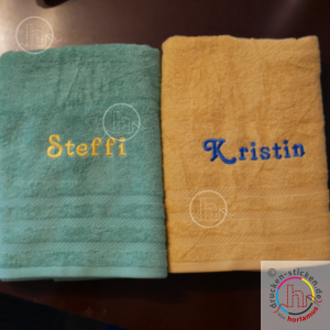bestickte Handtücher mit Personalisierung